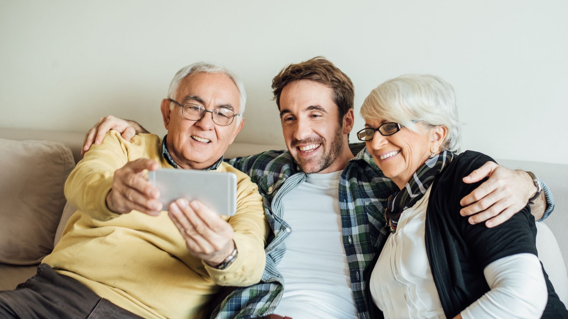 how to migrate to australia with family
