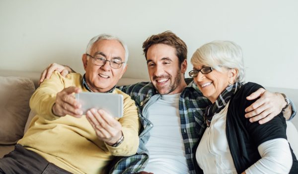 how to migrate to australia with family